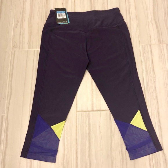 [SOLD] Nike Leggings - Picture 3 of 6